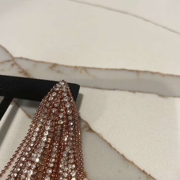 Humble Chic rose gold earrings - Picture 5 of 7